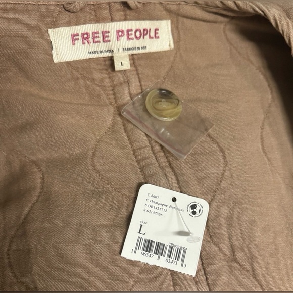 NWT FREE PEOPLE QUILTED JACKET DOLMAN SLEEVES WARM FALL COZY OVERSIZED LAYERING - Picture 16 of 16